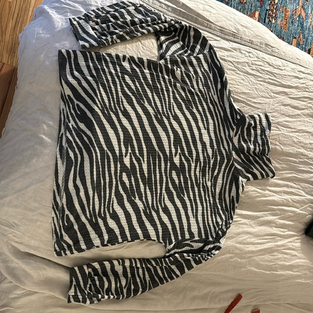 Anthropologie, sanctuary, waffle knit leopard print turtle neck shirt